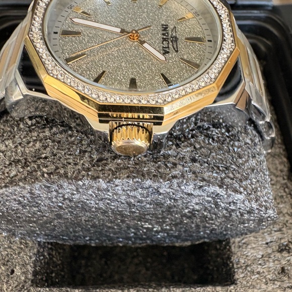 Invicta Speedway Men's Watch With Hard Case- 42mm, Gold, Steel (49126) - Picture 3 of 6